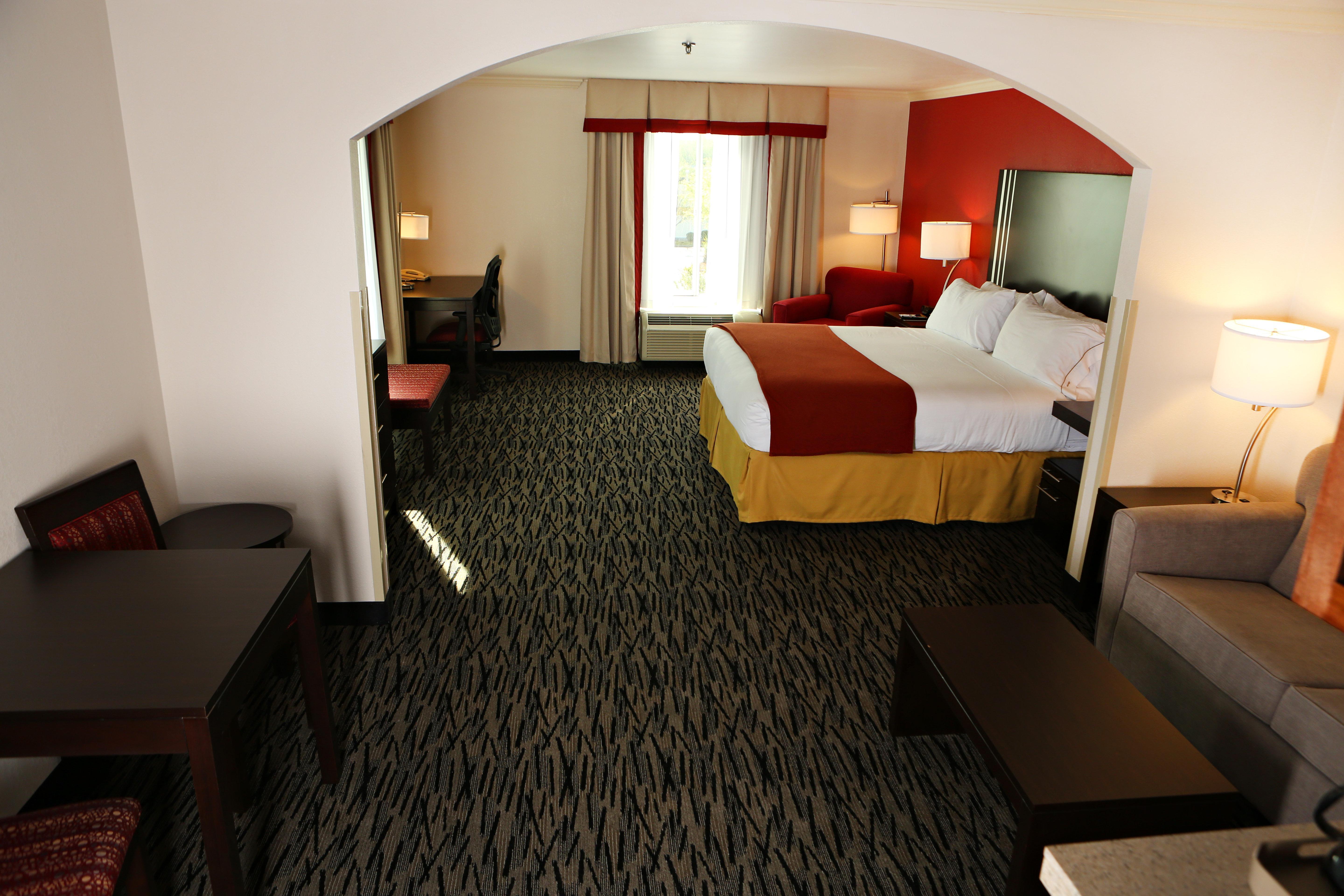 Holiday Inn Express Hotel & Suites - Sumter By Ihg Экстерьер фото