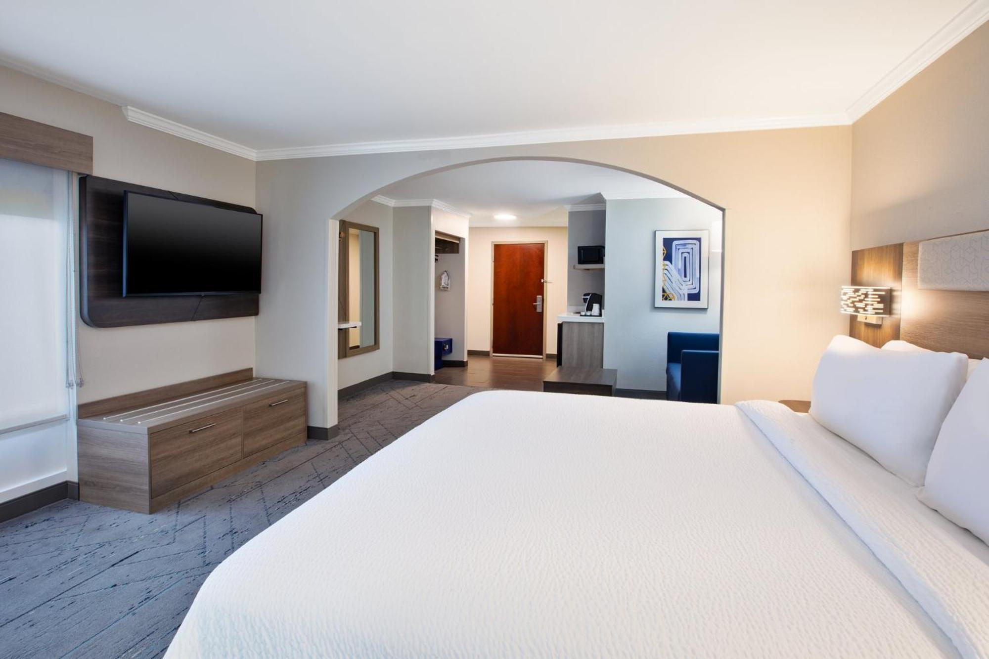 Holiday Inn Express Hotel & Suites - Sumter By Ihg Экстерьер фото