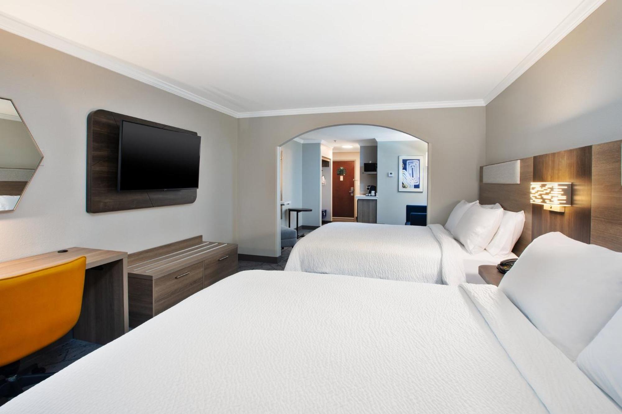 Holiday Inn Express Hotel & Suites - Sumter By Ihg Экстерьер фото